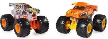 Spin Master Monster Jam Max-D vs. El Toro Loco