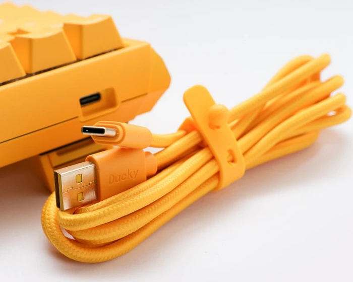 Ducky One 3 Yellow Mini PBT, LEDs RGB, MX RGB BLACK, USB, DE