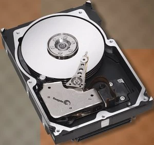 Seagate Cheetah 10K.7 147GB, 3.5" / U320-SCA