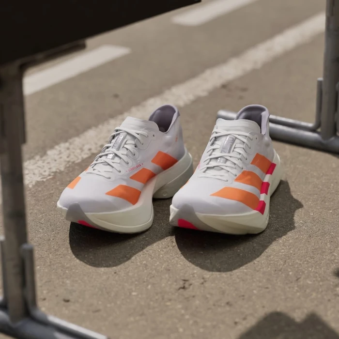adidas Adizero Adios Pro 4 cloud white/lucid orange/lucid red (Herren)