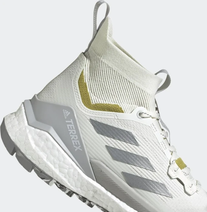 adidas Terrex x and Free Hiker 2.0 off white/matte silver/linen green (Damen)