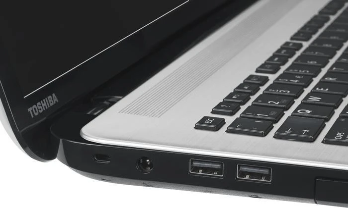 Toshiba Satellite P70-B-112, silber, Core i5-4200H, 8GB RAM, 1TB HDD, Radeon R9 M265X, DE