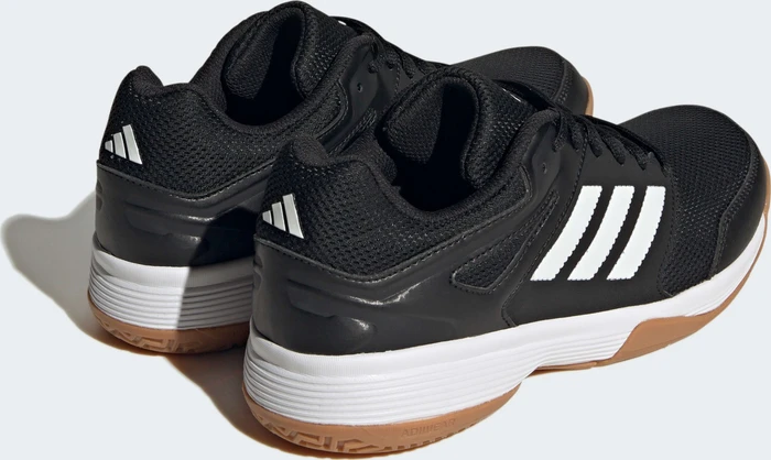 adidas Speedcourt core black/cloud white/gum (Damen)