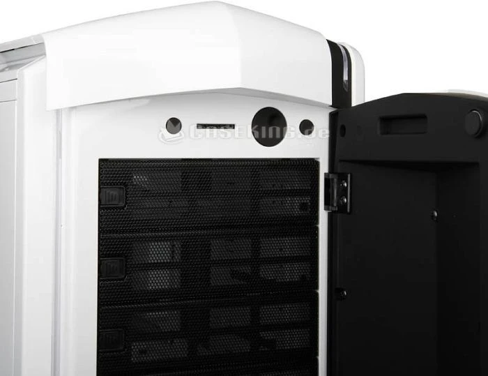 NZXT Phantom 820 weiß, Acrylfenster
