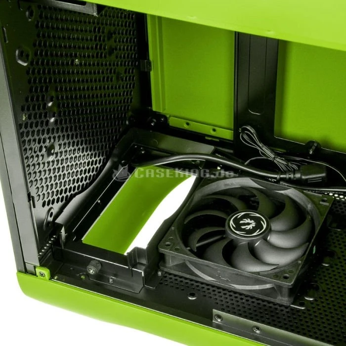 BitFenix Prodigy M grün