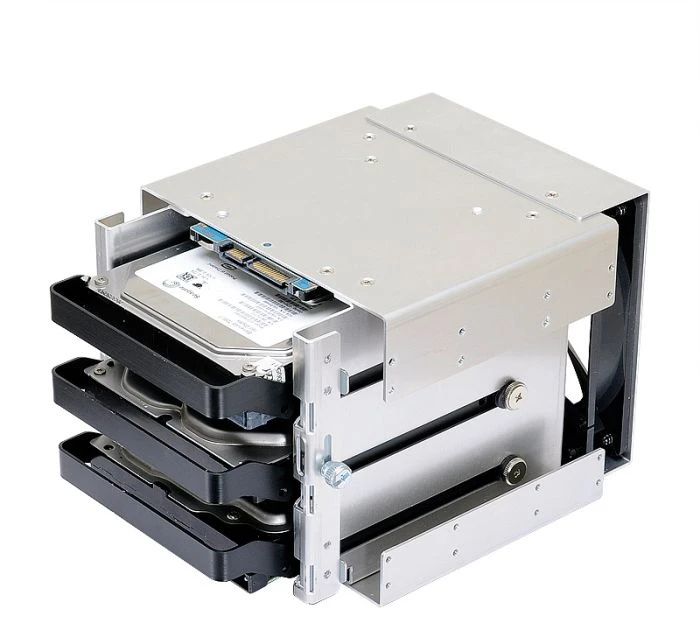Lian Li PC-A79B schwarz, schallgedämmt