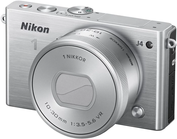 Nikon 1 J4 silber mit Objektiv 1 NIKKOR 10-30mm 3.5-5.6 PD-Zoom VR und 1 NIKKOR 30-110mm 3.8-5.6 VR