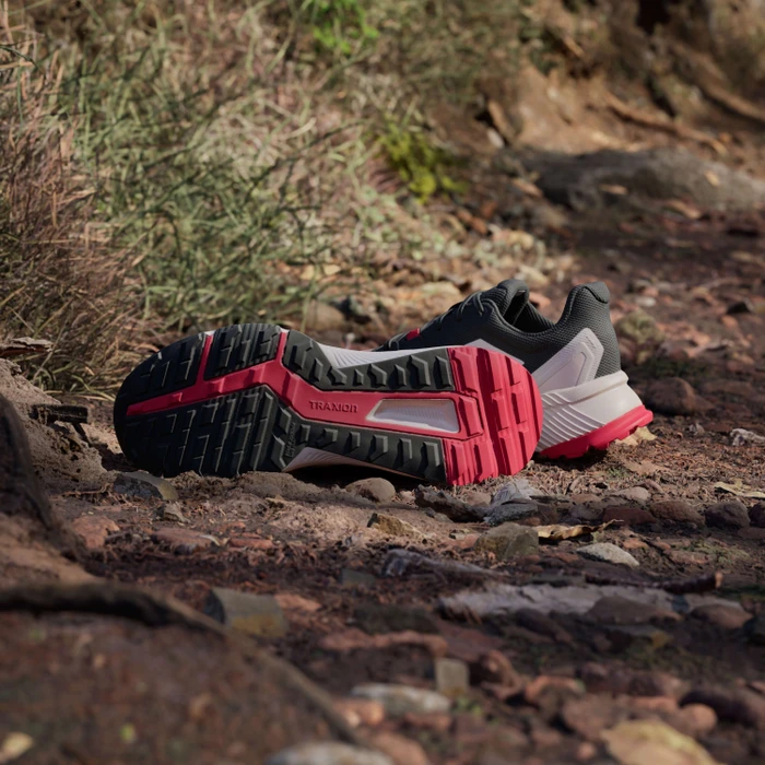 adidas Terrex Soulstride Rain.RDY warm clay/putty mauve/pure ruby (Damen)