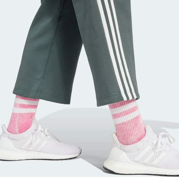 adidas Future Icons 3-Streifen Open Hem Trainingshose lang legend ivy (Damen)