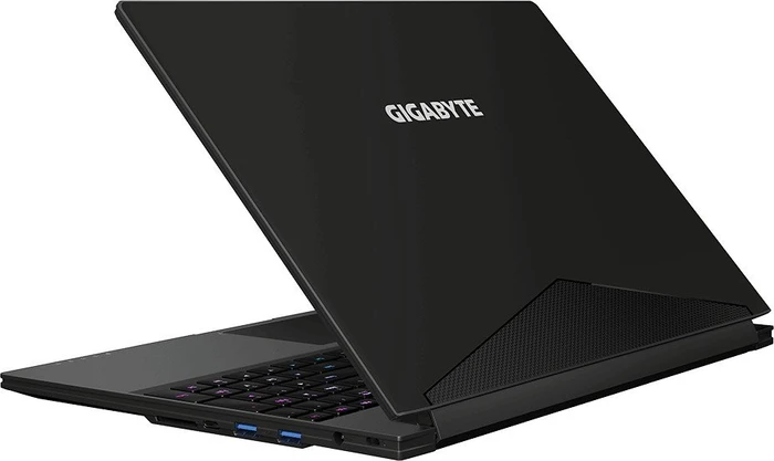 GIGABYTE AERO 15X, Core i7-7700HQ, 16GB RAM, 512GB SSD, GeForce GTX 1070 Max-Q, DE