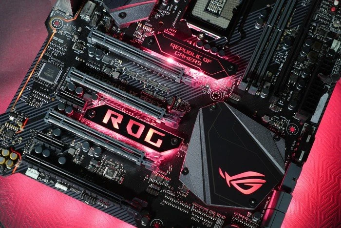 ASUS ROG Maximus IX Apex (Intel 1151)
