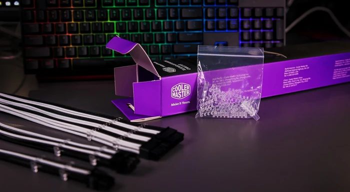 Cooler Master Sleeved Extension Cable Kit, 30cm, schwarz/weiß