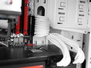 NZXT Source 210 weiß, schallgedämmt