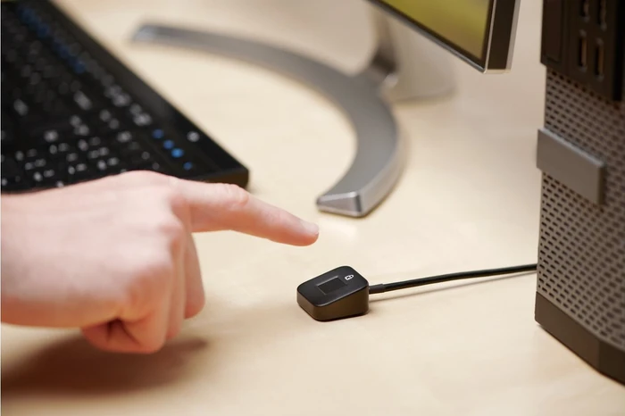 Kensington VeriMark Desktop Fingerprint Key, schwarz