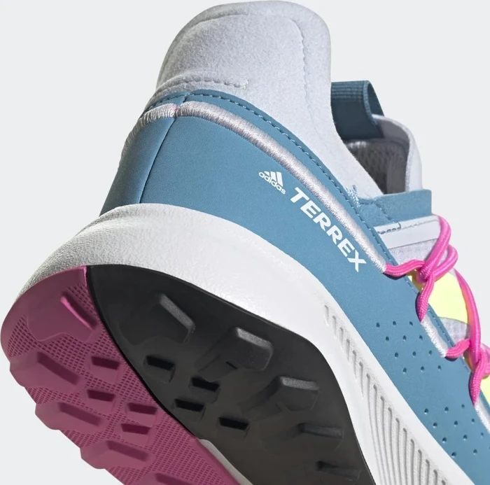 adidas Terrex Voyager 21 Travel halo blue/hi-res yellow/screaming pink (Damen)