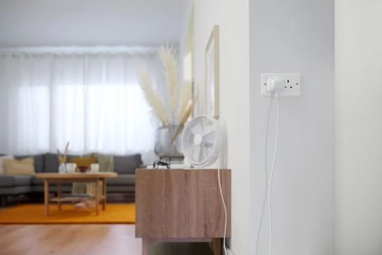 WiZ Smart Plug mit Strommessfunktion, Smart-Steckdose