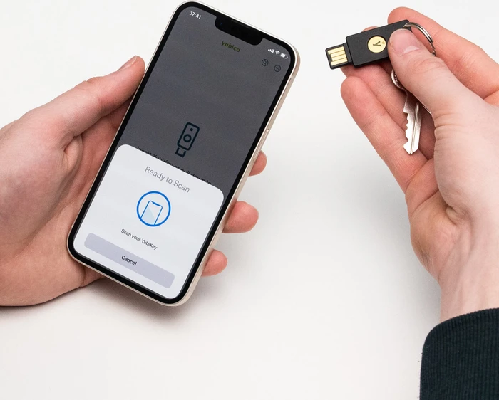 Yubico Security Key NFC black, USB-A/NFC, 1 Stück