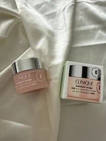 Clinique Moisture Surge 100H Auto-Replenishing Hydrator Gesichtscreme, 15ml