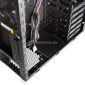 Cooler Master CM 690 II Advanced Black & White Edition, schallgedämmt