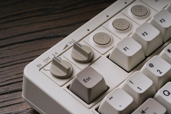 8BitDo Retro Mechanical Keyboard, M Edition, weiß/grau, Kailh Box V2 WHITE, USB/Bluetooth, US