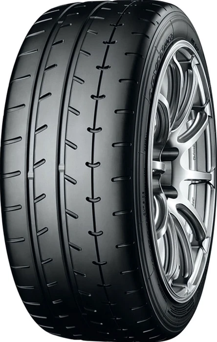 Yokohama Advan A052 235/45 R17 97W XL