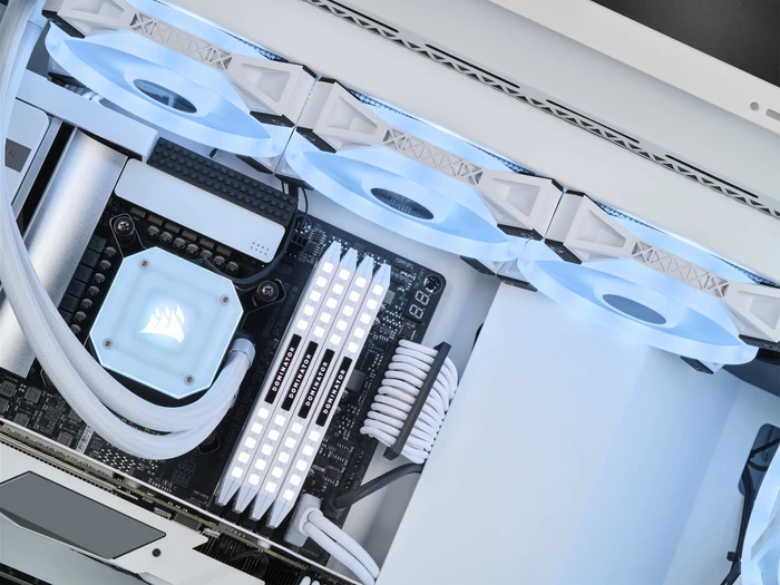 Corsair iCue 5000X RGB QL Edition, weiß, Glasfenster