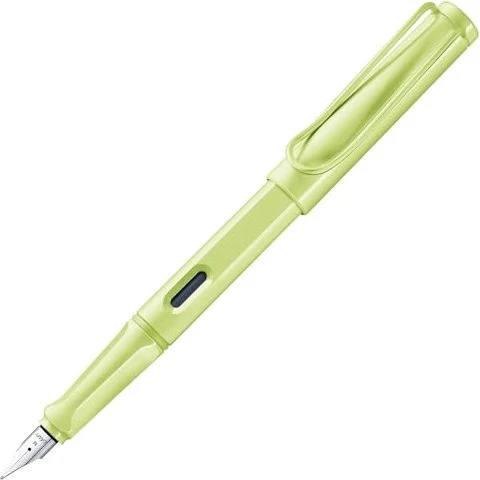 Lamy safari spring green, rechte Hand, mittel