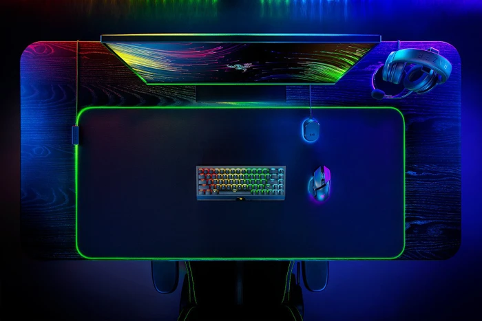 Razer Goliathus Chroma RGB Gaming-Mauspad, 3XL - 1200x550mm, schwarz