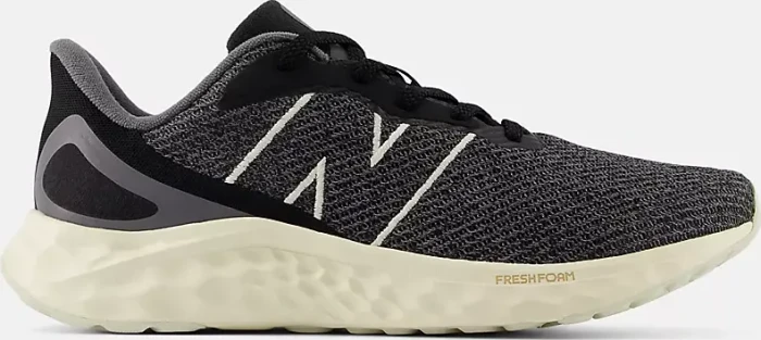 New Balance Fresh Foam Arishi v4 black/castlerock/angora (Herren)