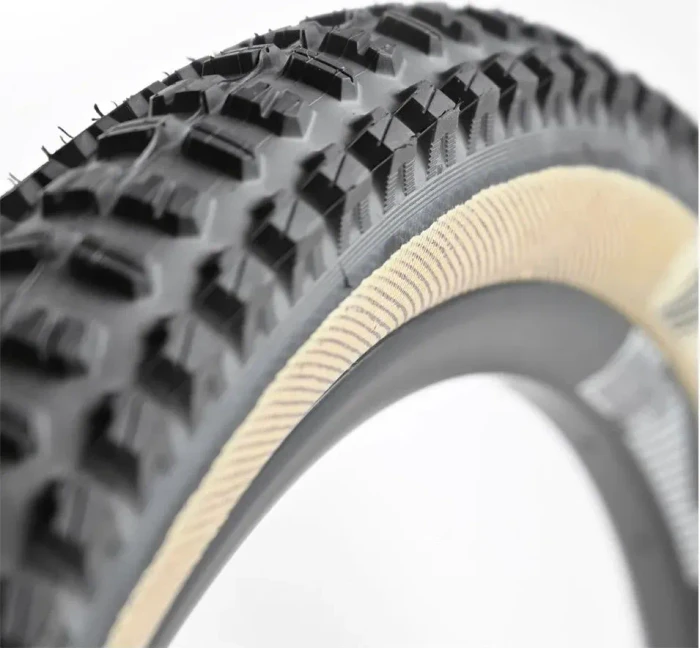 e*thirteen All-Terrain 27.5x2.4" Trail Race Tubeless-Reifen