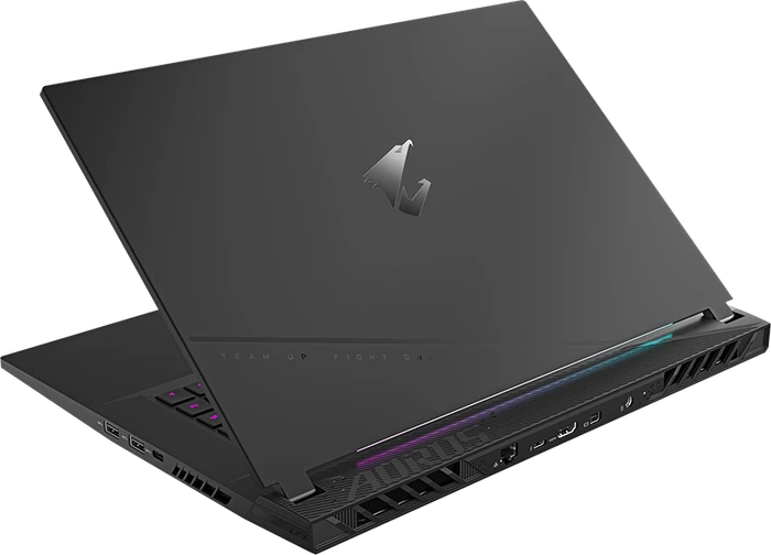 GIGABYTE AORUS 15, Core i7-13620H, 16GB RAM, 1TB SSD, GeForce RTX 4060, DE