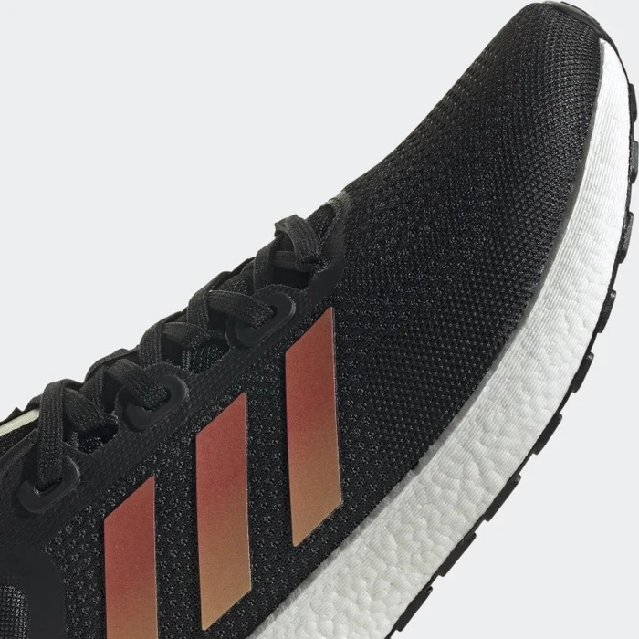 adidas Pureboost 22 core black/solar red/cloud white (Herren)