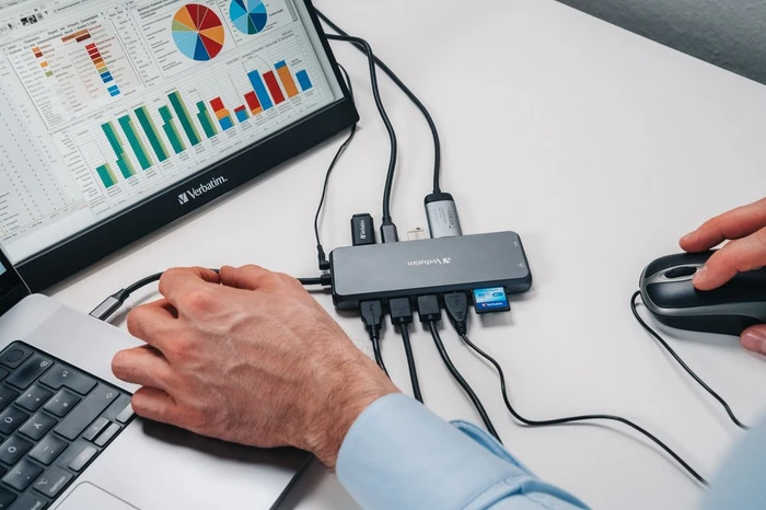 Verbatim USB-C Pro Multiport Hub CMH-14, USB-C 3.0 [Stecker]