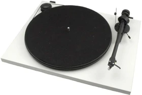 Pro-Ject Essential II weiß