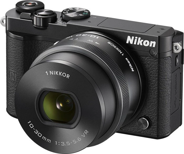 Nikon 1 J5 schwarz mit Objektiv 1 NIKKOR 10-30mm 3.5-5.6 PD-Zoom VR