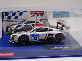 Carrera Digital 132 Audi R8 LMS Audi Sport Team No.28