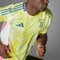 adidas Juventus Turin Authentic 2024/2025 Auswärtstrikot pure sulfur (Herren) Vorschaubild
