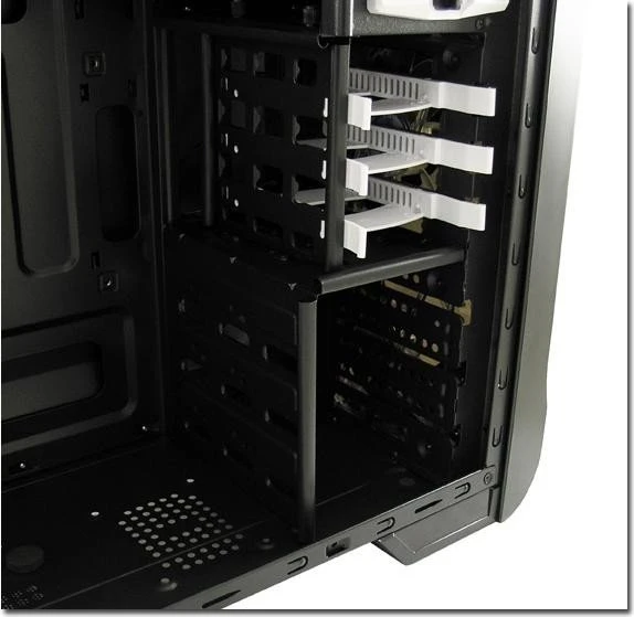 LC-Power Gaming 979B Silver Strike, Acrylfenster