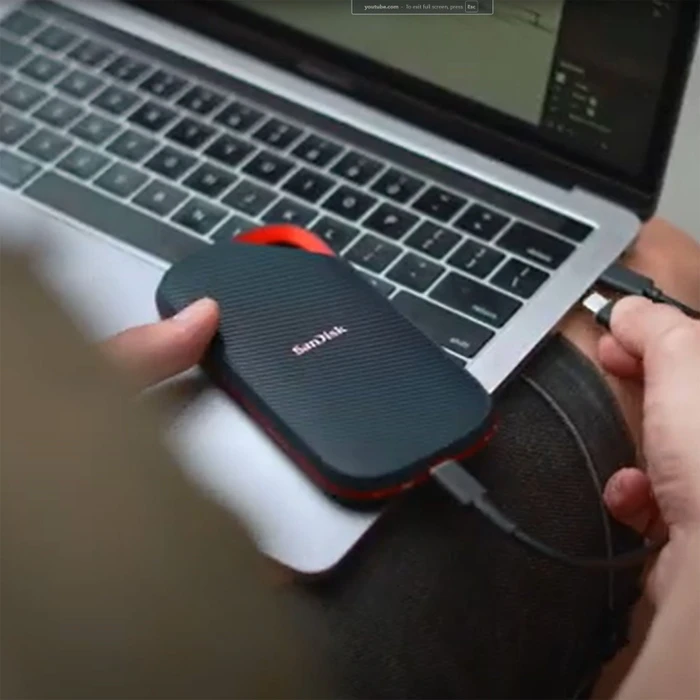 SanDisk Extreme PRO with USB4 Portable SSD, 2TB, USB4
