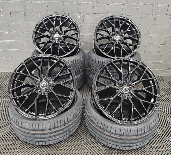 Damina Performance DM20 8.5x19 5/112 ET45 (verschiedene Farben)