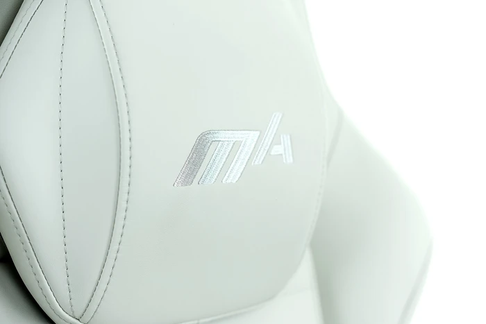 DXRacer Master Racer Gamingstuhl, weiß