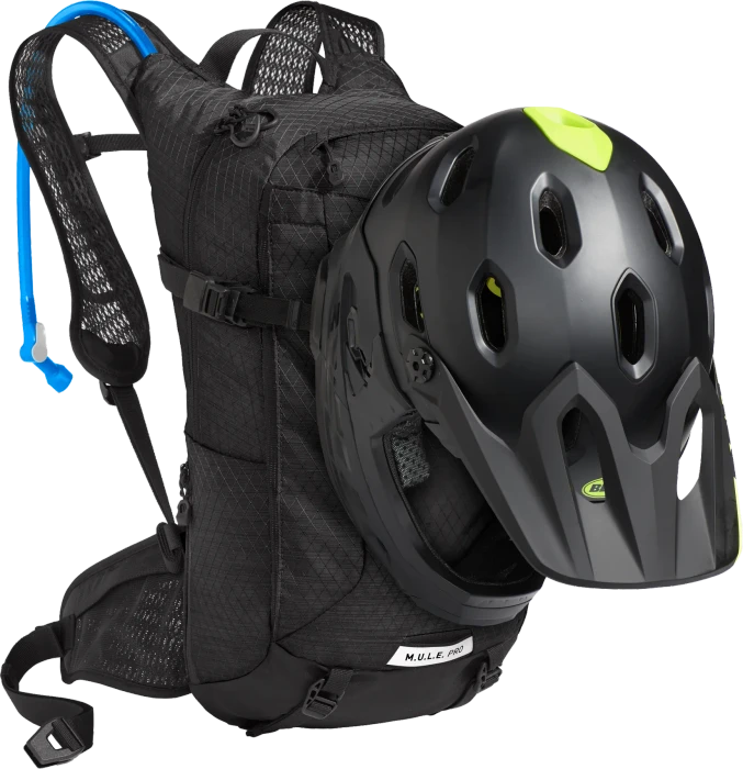 CamelBak M.U.L.E. Pro 14 schwarz/weiß (Damen)