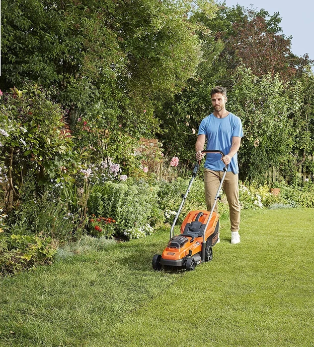 Black&Decker BCMW33184L2 Akku-Rasenmäher inkl. 2 Akkus 4.0Ah