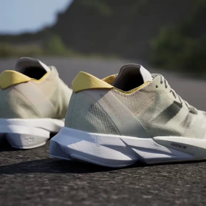 adidas Adizero Adios 8 ivory/iron metallic/crystal sand (Damen)