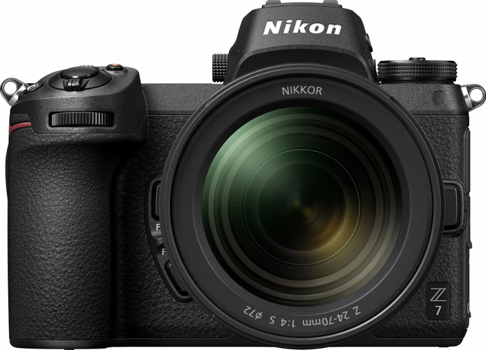 Nikon Z 7 mit Objektiv Z 24-70mm 4.0 S mit Bajonettadapter FTZ und Speicherkarte