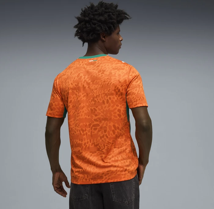 Puma FIFA WM 2026 Elfenbeinküste Heimtrikot kurzarm rickie orange/sport green (Herren)