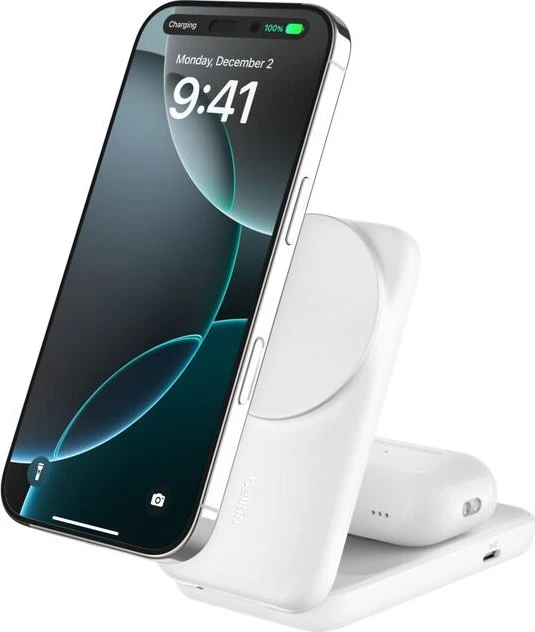 Belkin UltraCharge faltbare magnetische 2-in-1-Ladestation mit Qi2 (25W) viereckig weiß