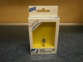 Viessmann - Spur H0 - Verkehrszeichen 222 mit LED-Beleuchtung