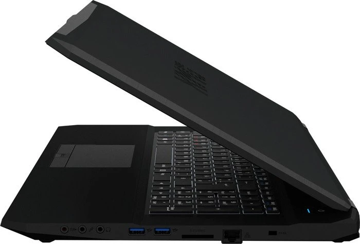Schenker XMG P706-4im, Core i7-6700HQ, 16GB RAM, 250GB SSD, 1TB HDD, GeForce GTX 970M, DE