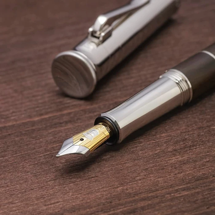 Graf von Faber-Castell Classic Anello grenadill/silber, rechte Hand, mittel
